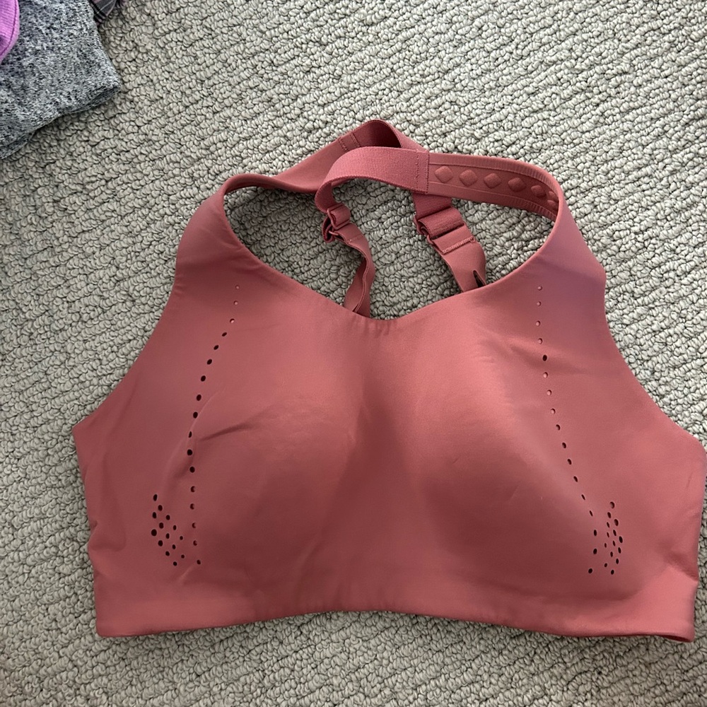 Lululemon sports bra - 34D NWOT